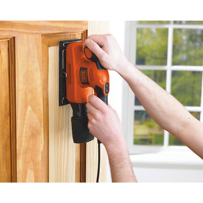 Vibrační bruska Black&Decker KA320EKA 240W