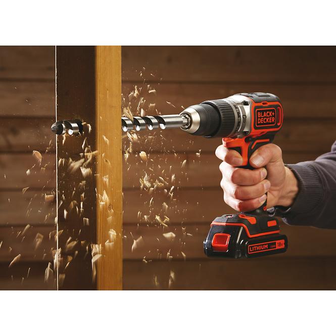 Aku vrtačka s příklepem Bezuhlíková  Black&Decker BL188K 18V