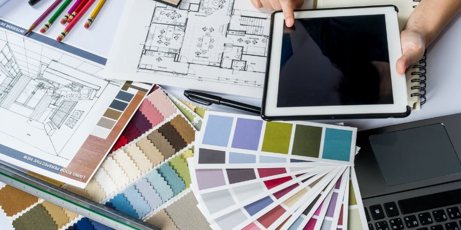 Jaký je rozdíl mezi designérem, architektem a interiérovým dekoratérem? Podívejte se, co tyto profese vykonávají