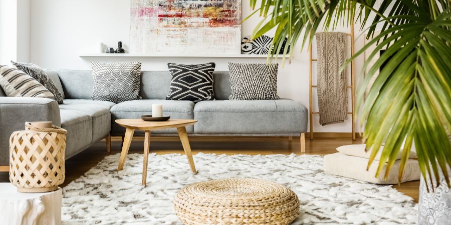 Je nábytek se zaoblenýmí tvary módním prvkem v aranžmá obývacího pokoje?